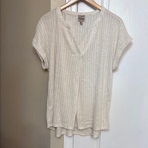 C&C California Cream Ribbed V-Notch Short Sleeve Top